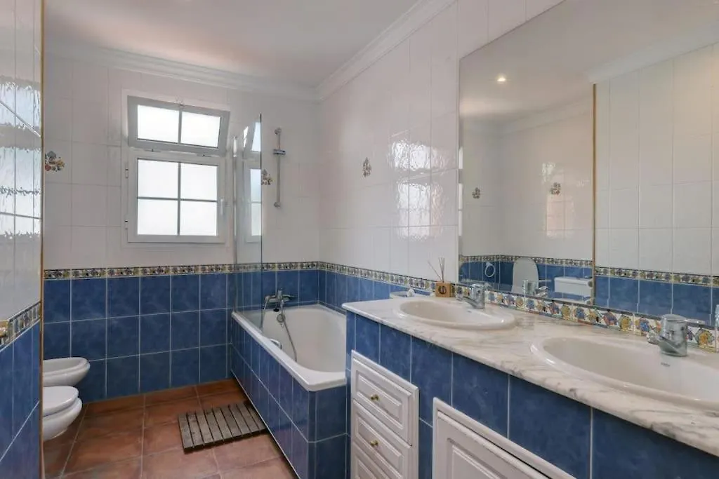 Traditional Spanish Villa Near Puerto Banus Marbella 0*,  Spanien